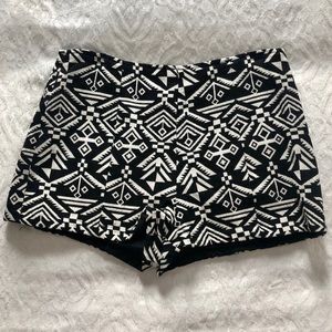Aztec embroidered pattern short shorts